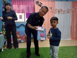 LINE_ALBUM_กิจกรรมทำบุญส่งท้ายปีเก่า ศพด_30 ธ_ค_ 68_260105_27.jpg - ศูนย์พัฒนาเด็กเล็กเทศบาลตำบลสันป่าตอง จัดโครงการเรียนรู้สู่โลกกว้าง อนุบาลวัยใส(กิจกรรมทำบุญส่งท้ายปีเก่าต้อนรับปีใหม่) | https://www.sanpatong.go.th